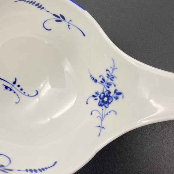 Villeroy & Boch Ceramic White & Blue Flower Ladle - Picture 10 of 13